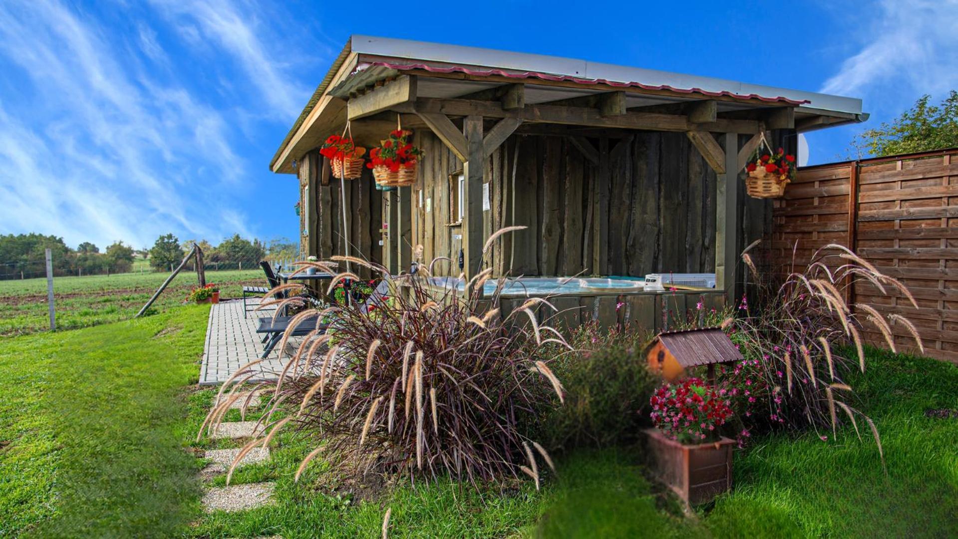 Romantic Jacuzzi Hideaway Near Heviz Rezi المظهر الخارجي الصورة